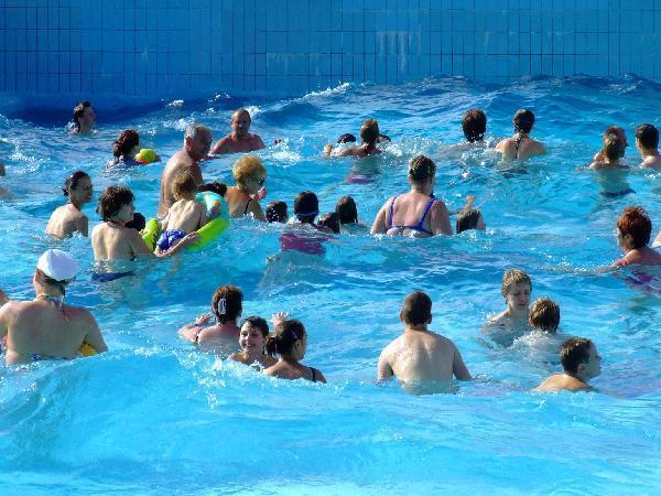 Grill Terasz Etterem Es Szallashely Мезйокйовешд Екстер'єр фото